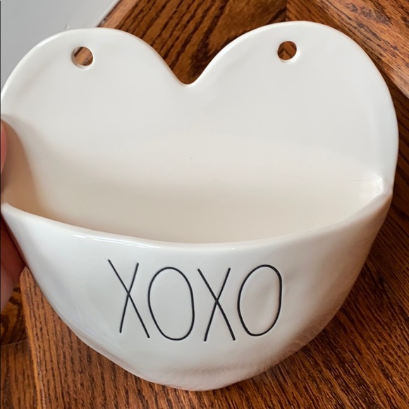 NWOT Rae Dunn “XOXO” Planter Wall Hanging - Picture 3 of 5